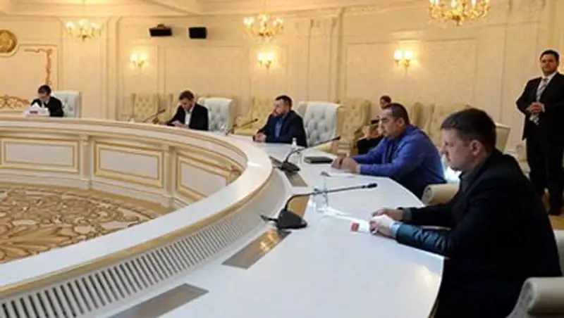 Власти Украины и ополченцы договорились о прекращении огня