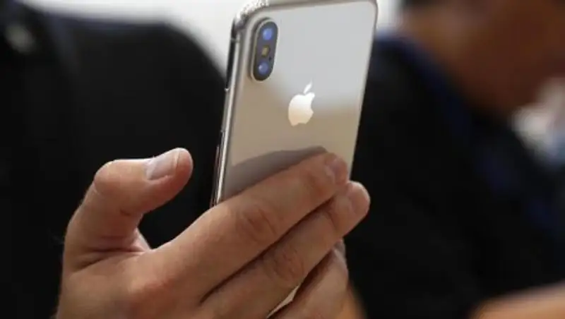 Владельцы iPhone X возмущены новым недостатком смартфона