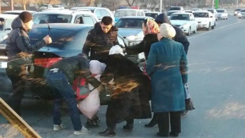 А&#1179;тауда о&#1179;ушы баланы жаяу ж&#1199;ргіншілер жола&#1171;ында &#1179;а&#1171;ып кетті 