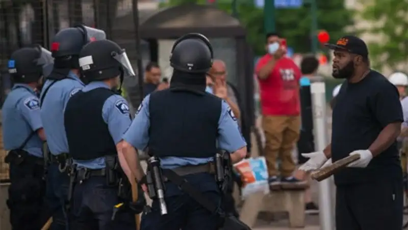 В Нью-Йорке отменили комендантский час