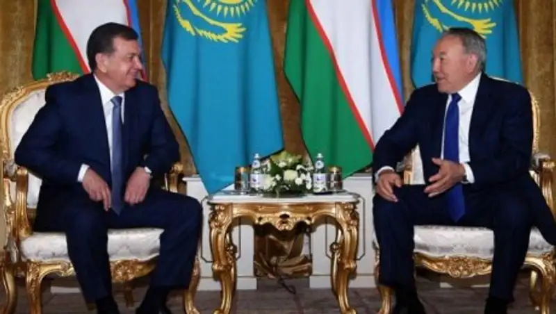 Назарбаев провел телефонный разговор с Мирзиеевым