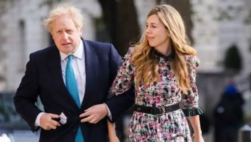 Премьер-министр Британии тайно женился в третий раз