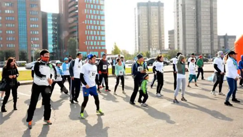 Конфедерация спортивных единоборств поддержала благотворительный полумарафон в Астане