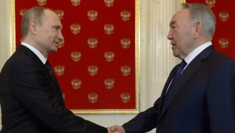 Путин наградил Назарбаева орденом Александра Невского за вклад в интеграционные процессы