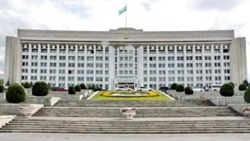 Акимы районов Алматы займутся незаконно возведенными строениями вблизи рек