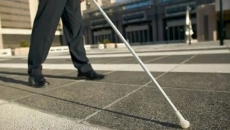 Инвалидам по зрению чиновники раздали бракованные мобильники