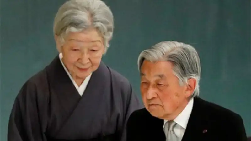 Японский император раскаялся за участие страны во Второй мировой