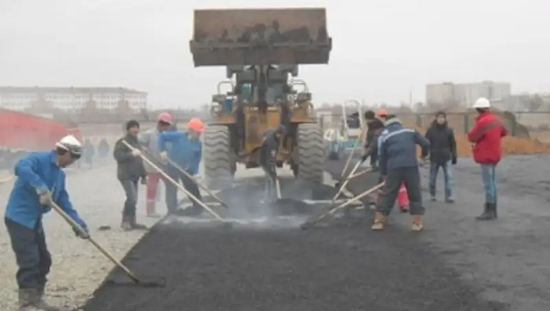 Около 1 млрд тенге направят на строительство дорог в поселке Зачаганск ЗКО