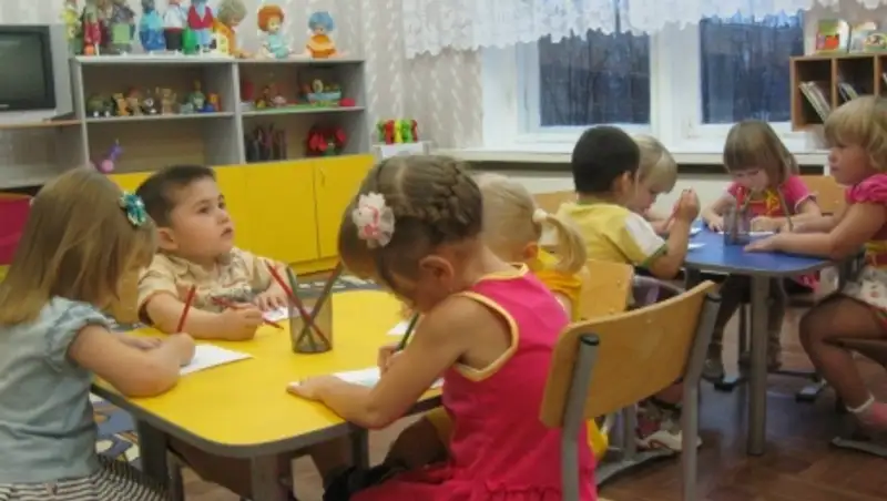 Директора карагандинского детского сада уволили за прием детей вне очереди