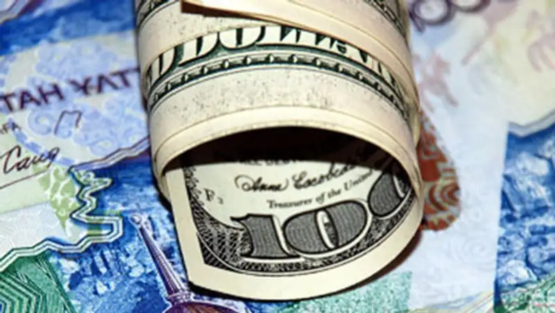 Существенное увеличение предложения доллара на валютном рынке до конца года ожидают в Нацбанке РК, фото - Новости Zakon.kz от 16.10.2015 16:24