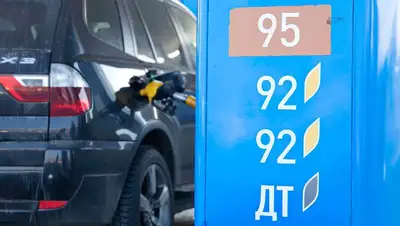 дизтопливо и бензин подорожали в Казахстане, фото - Новости Zakon.kz от 13.06.2022 09:46