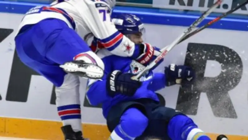 «Барыс» на домашнем льду проиграл СКА