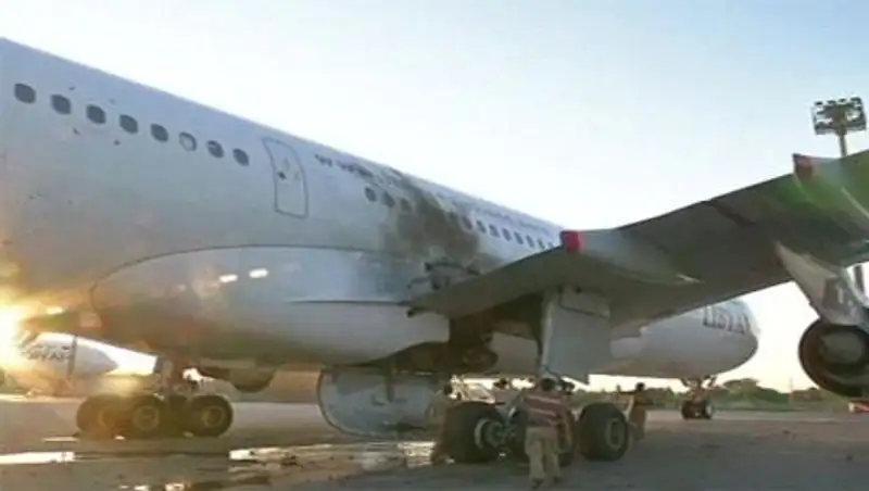 Террористы разбомбили и сожгли дотла аэропорт Триполи