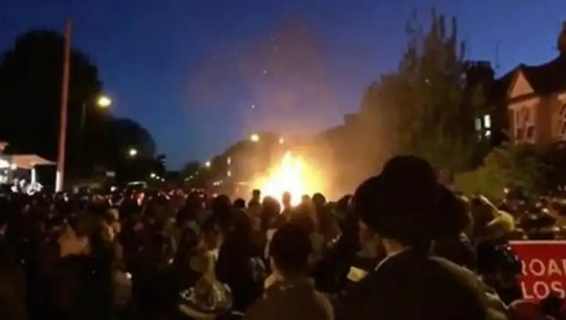 Момент взрыва на еврейском фестивале в Лондоне попал на видео