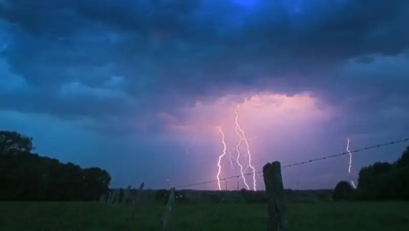 Дождь, сильный ветер, град - погода на 25 июля