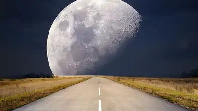  Суперлуние: в ночь на 31 августа можно увидеть Голубую Луну , фото - Новости Zakon.kz от 30.08.2023 03:52