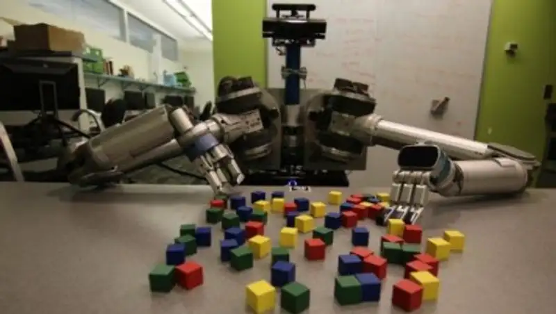 Роботы научились наводить порядок в окружающей их среде