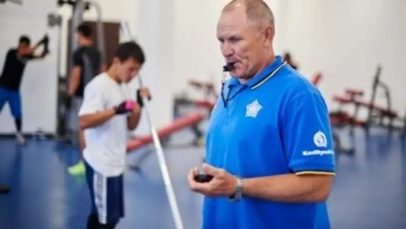 Стрельников: Если Евгений Тищенко извинился после боя и тем самым признал поражение