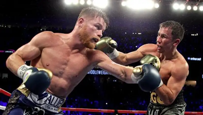 Альварес: Хочу, чтобы реванш с Головкиным был моим первым боем в 2018 году