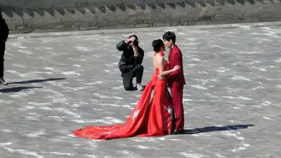 молодожены в Китае, фото - Новости Zakon.kz от 22.02.2023 14:59