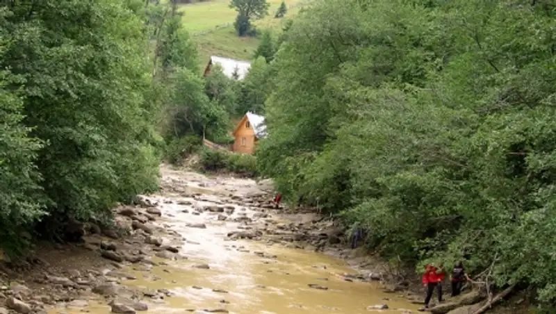 Штормовое предупреждение - в предгорьях Алматы опасность селеформирования