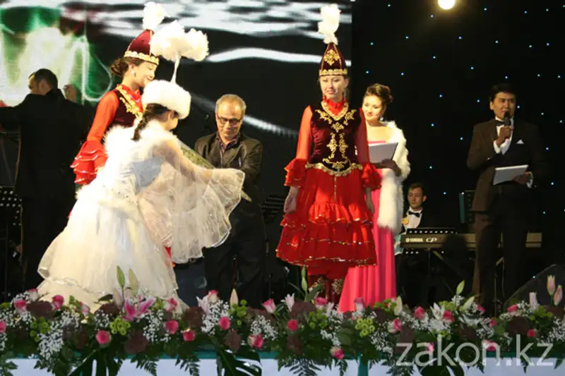 В Алматы открылся II Международный студенческий кинофестиваль «Бастау» (фото) В Алматы открылся II Международный студенческий кинофестиваль «Бастау» (фото), фото - Новости Zakon.kz от 24.10.2012 17:07