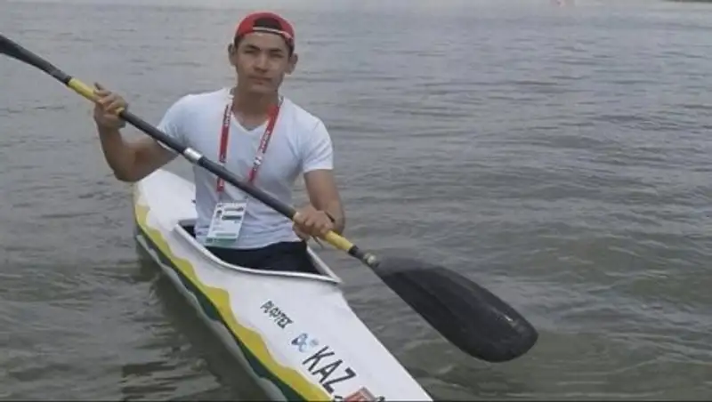 Казахстанец стал финалистом кубка мира по параканоэ