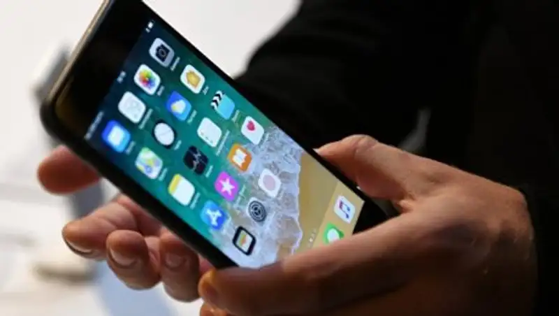 Apple выпустит гнущийся iPhone