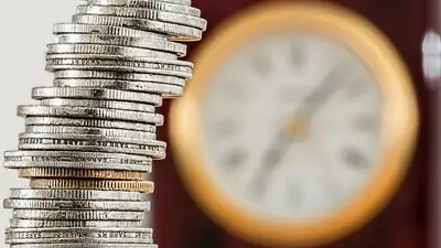 часы, монеты, инвестиции, фото - Новости Zakon.kz от 28.03.2023 16:25