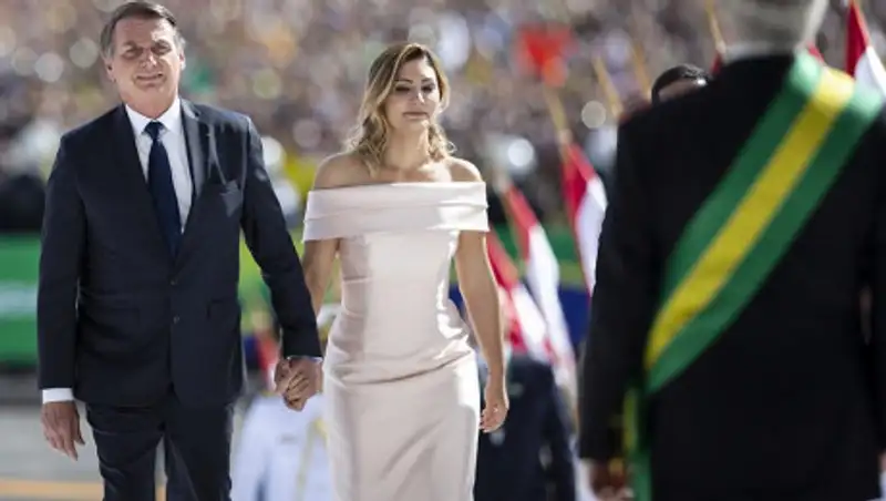 Супруга президента Бразилии заразилась коронавирусом