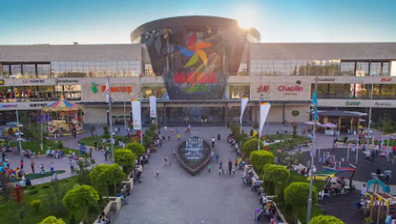 Все ТРЦ сети MEGA закрыты