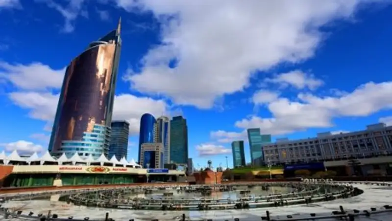 Кто сможет не платить за парковку на бульваре Нуржол