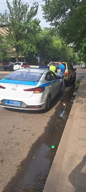 В Алматы начали водворять автомобили должников  , фото - Новости Zakon.kz от 14.06.2023 10:30