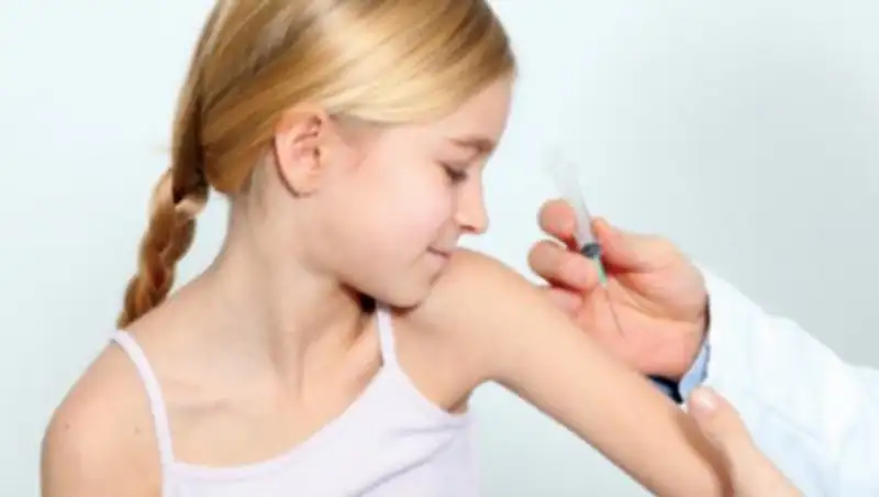 Прививки от рака получат девочки 9-12 лет в Казахстане