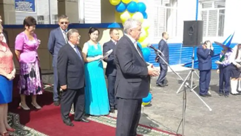 В пострадавшем от потопа Атбасаре состоялось открытие школы