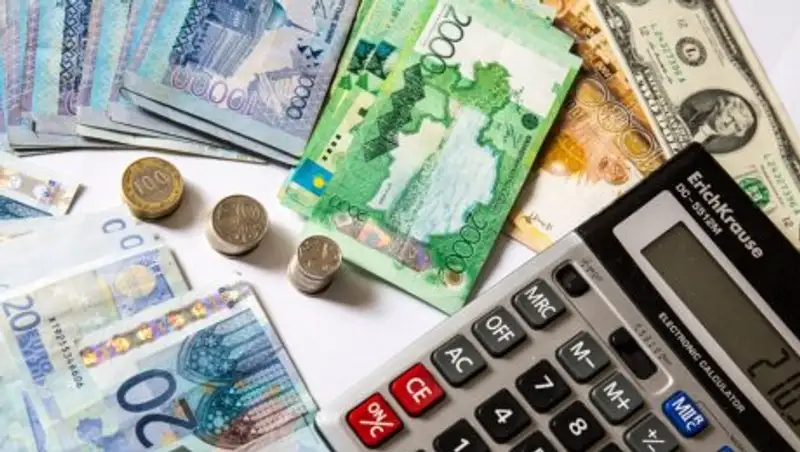 Что ожидает казахстанскую экономику, и в чем лучше хранить сбережения