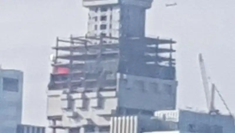 Пожар произошел в "Абу-Даби Плаза" в Астане