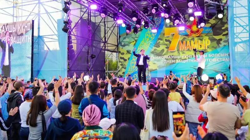 Open Air концертами отметили День защитника Отечества в Астане