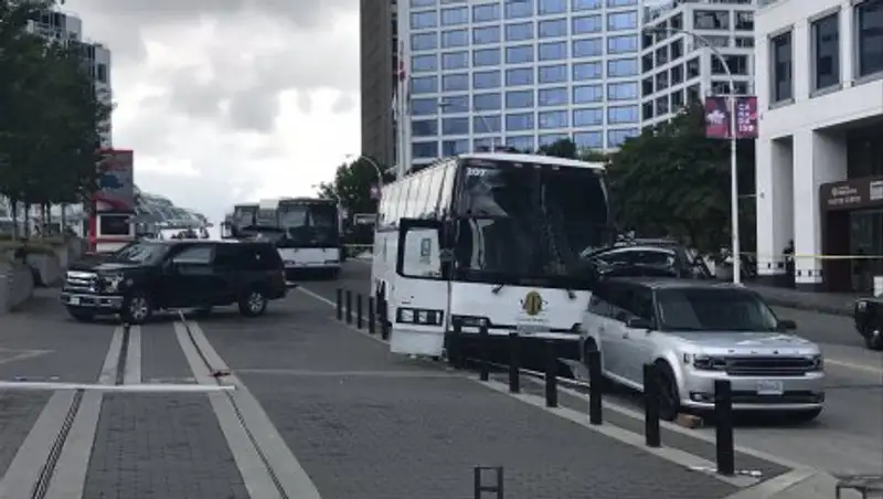 В Ванкувере туристический автобус протаранил толпу, есть пострадавшие