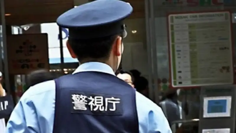 В японском Кобэ автомобиль вылетел на тротуар, семеро пострадали