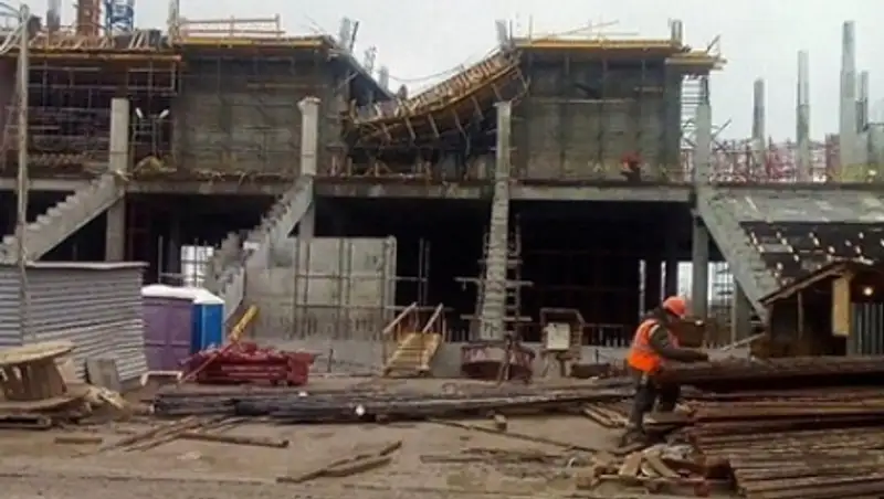 На строящемся к ЧМ-2018 стадионе в Волгограде рухнуло перекрытие второго этажа