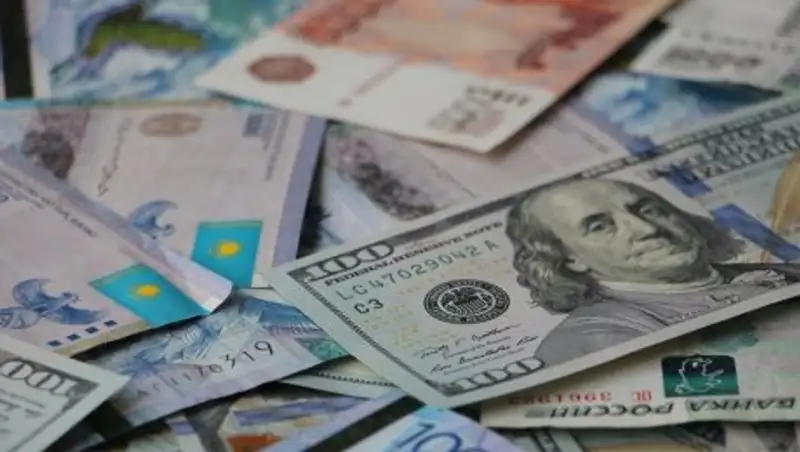 Тенге незначительно укрепился