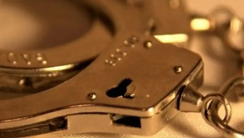 Двое жителей Кокшетау избили и выбросили из окна 25-летнего парня