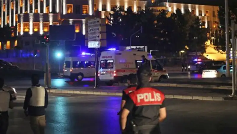 Турция продлила режим ЧП в республике еще на три месяца