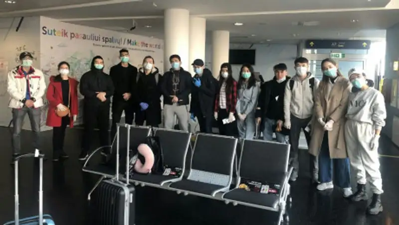 15 казахстанских студентов вернулись из Литвы