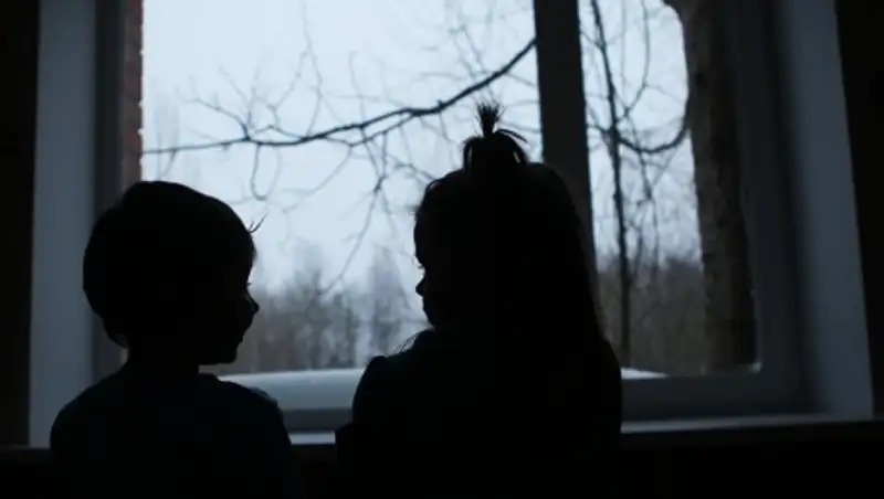 Ребенок выпал из окна 3 этажа в Астане