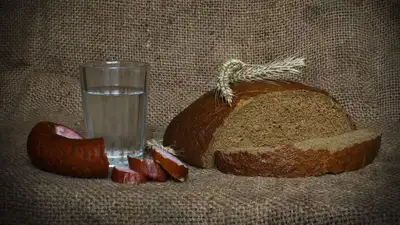 Врач рассказал о влиянии водки на мозг, фото - Новости Zakon.kz от 12.07.2023 20:00