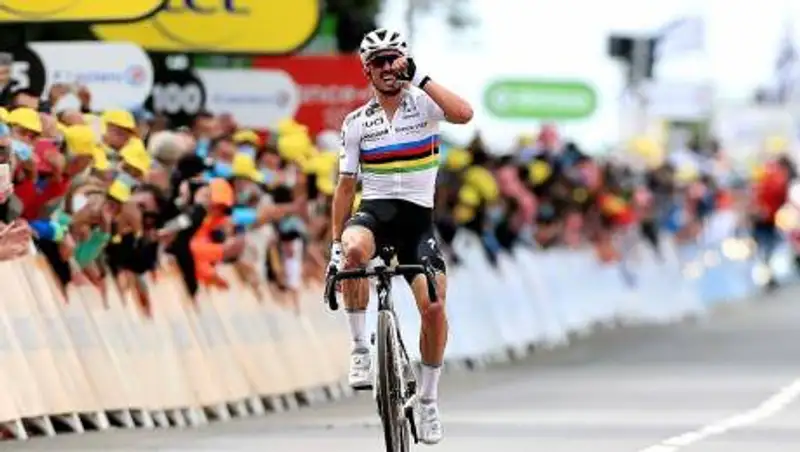 Жюлиан Алафилипп второй год подряд выигрывает ЧМ по велоспорту