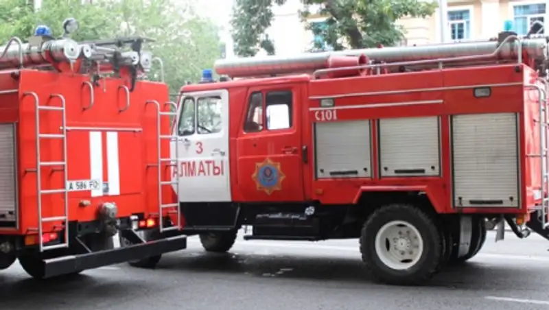 В Алматы произошел пожар в школе им. Жубанова