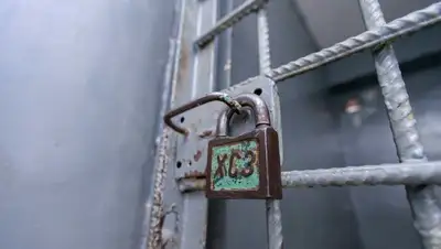 мужчину арестовали в Нур-Султане за вождение в пьяном виде, фото - Новости Zakon.kz от 30.07.2022 12:41